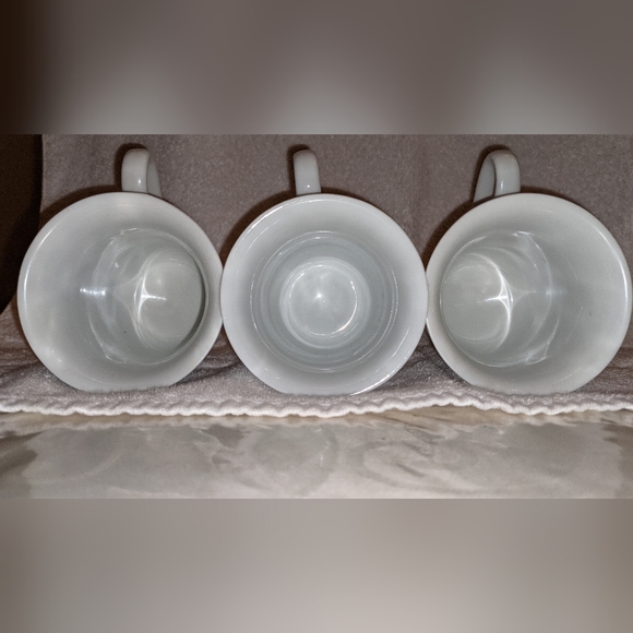 Vintage Pedestal Cups in White, Set of 3 NWOT - Picture 5 of 6